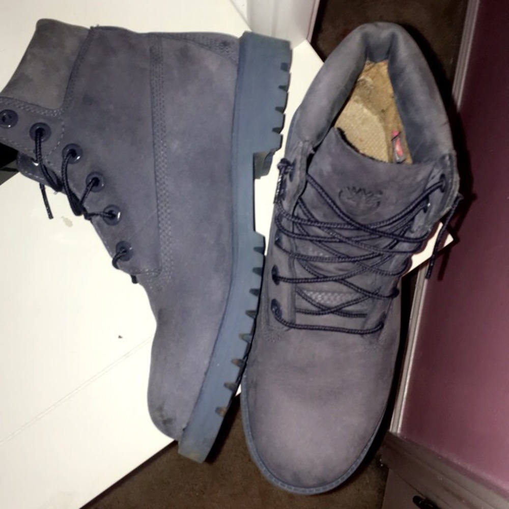 Dark blue Timberlan boots